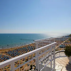 https://termini-beach-hotel-suites.hotelinveneto.com
